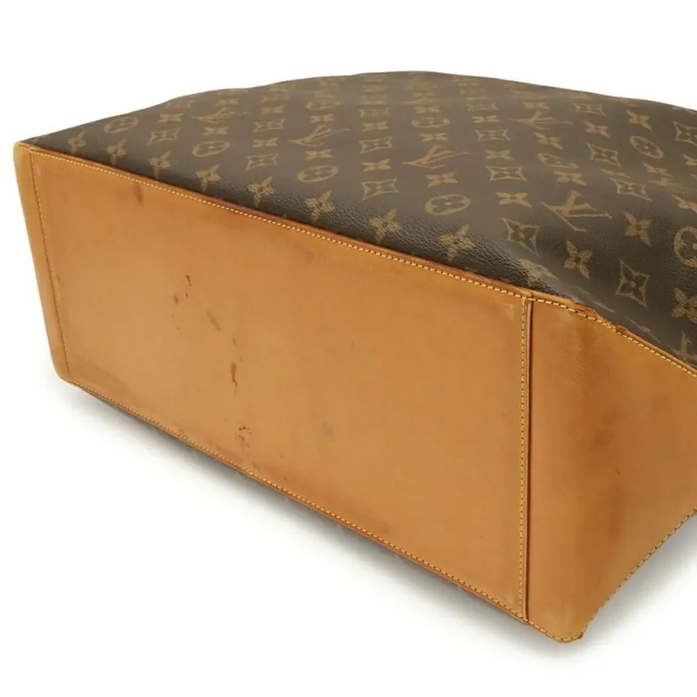Louis Vuitton delivery duty